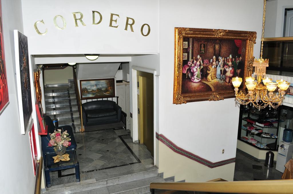 Hotel Cordero 쿠엔카 외부 사진
